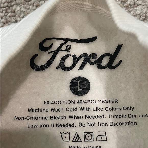 Sweatshirt bundle - Picture 4 of 8